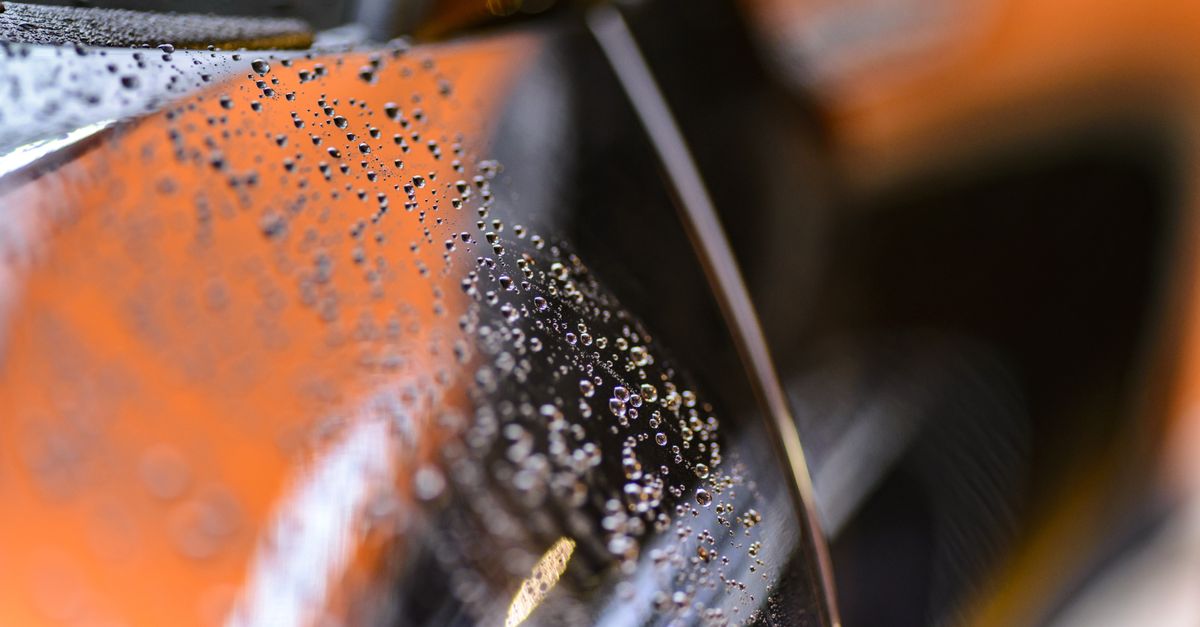 The Differences Between Polishing and Buffing Your Car